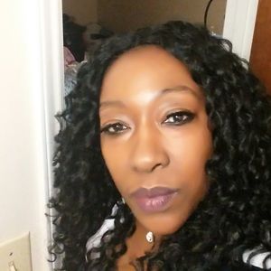 Meet your Posher, Vicky